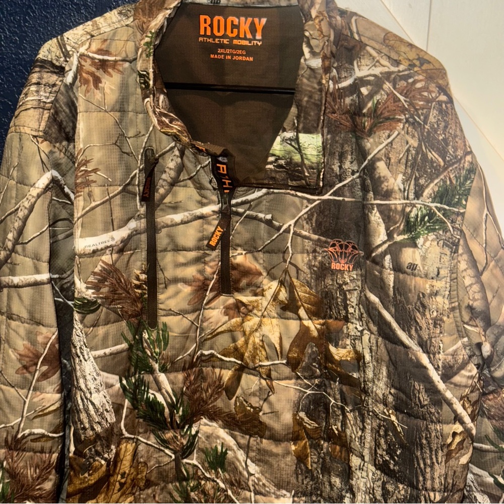 Men’s Rocky Athletic Mobility Pullover in Brown and Green 2XL